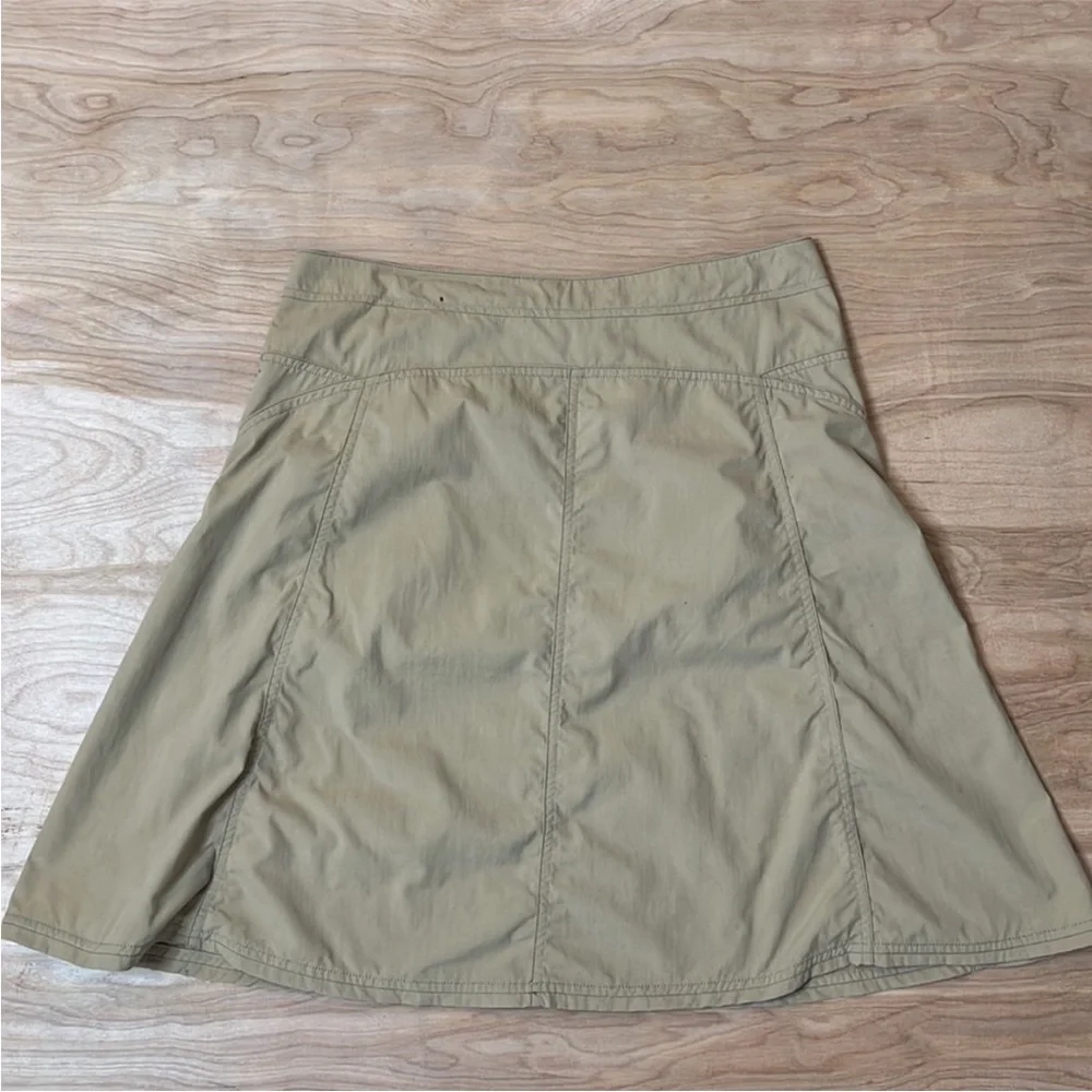 Mountain Hardwear Khaki Cargo A-Line Skirt - Picture 4 of 6